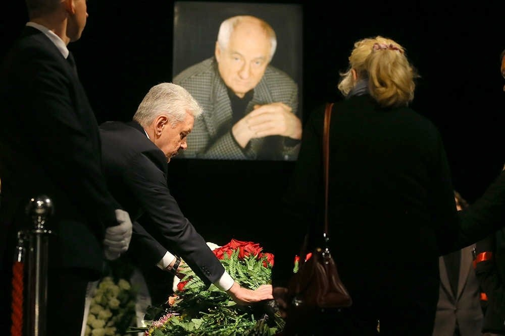 Захаров похоронен. Прощание с Марком Захаровым.