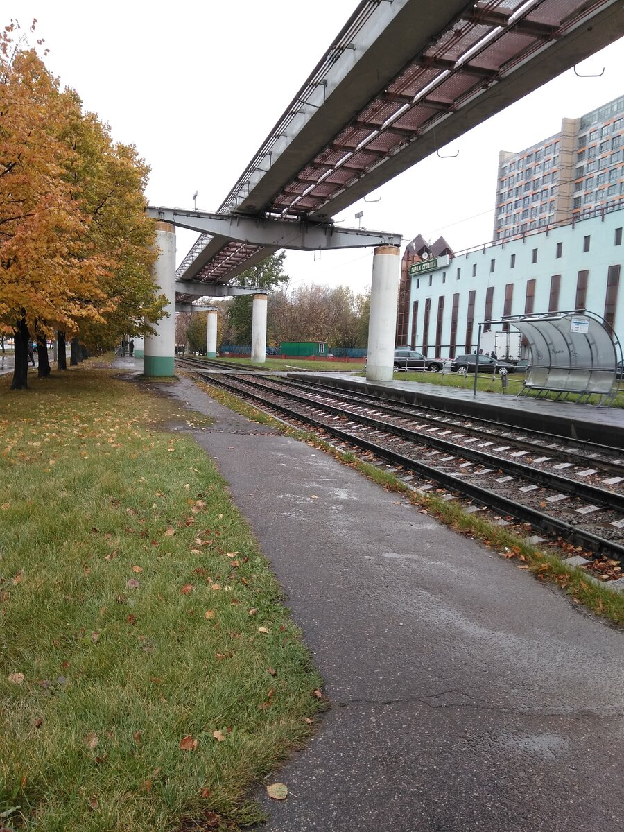 Трамвайные остановки.