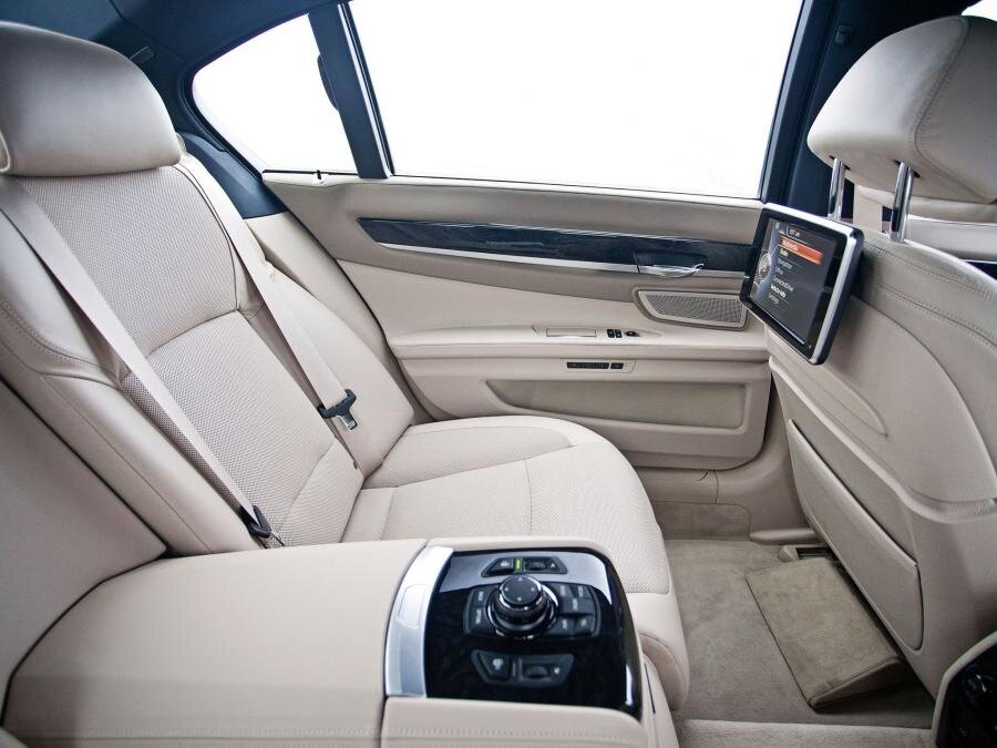 BMW 760 яхтлайн