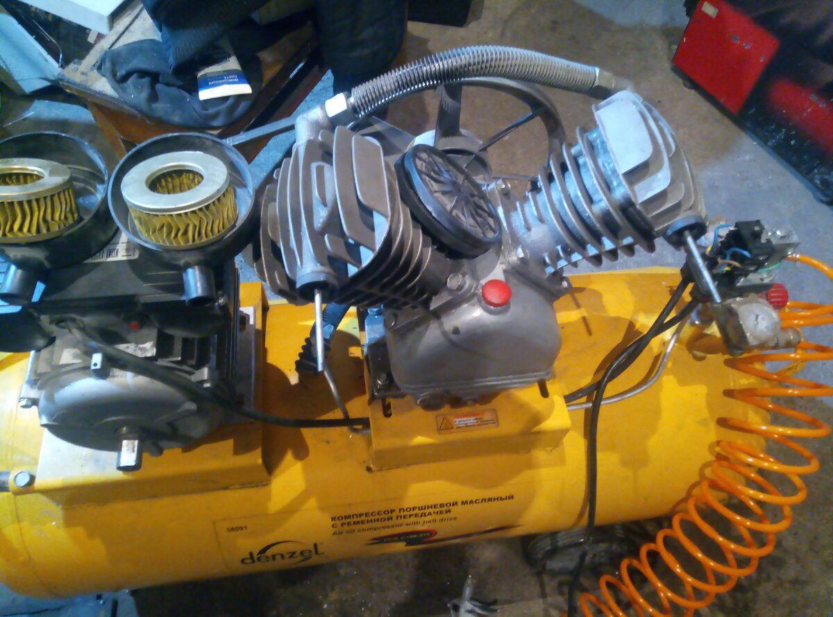 На фото новые фильтра воздуха, старые утилизировали, а их фото сделать забыли!!!