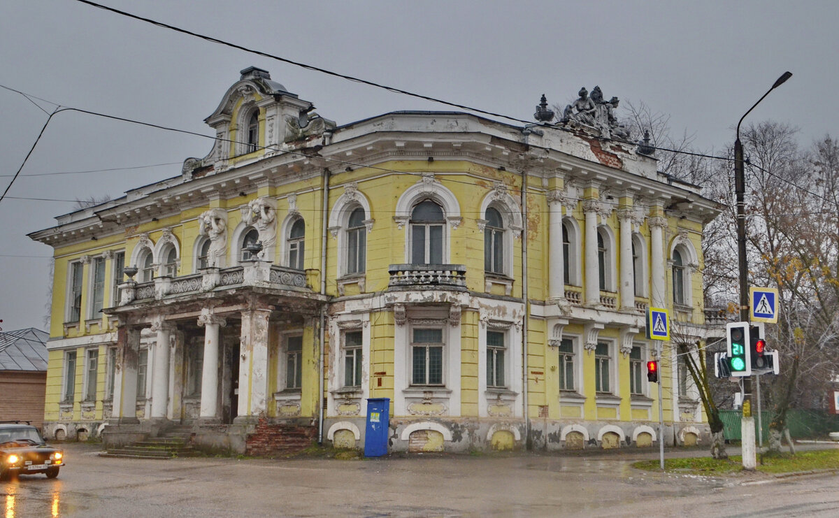 Заброшенный купеческий особняк в древнем городе скоро развалится. Почему  так происходит | Путешествия по городам и весям | Дзен