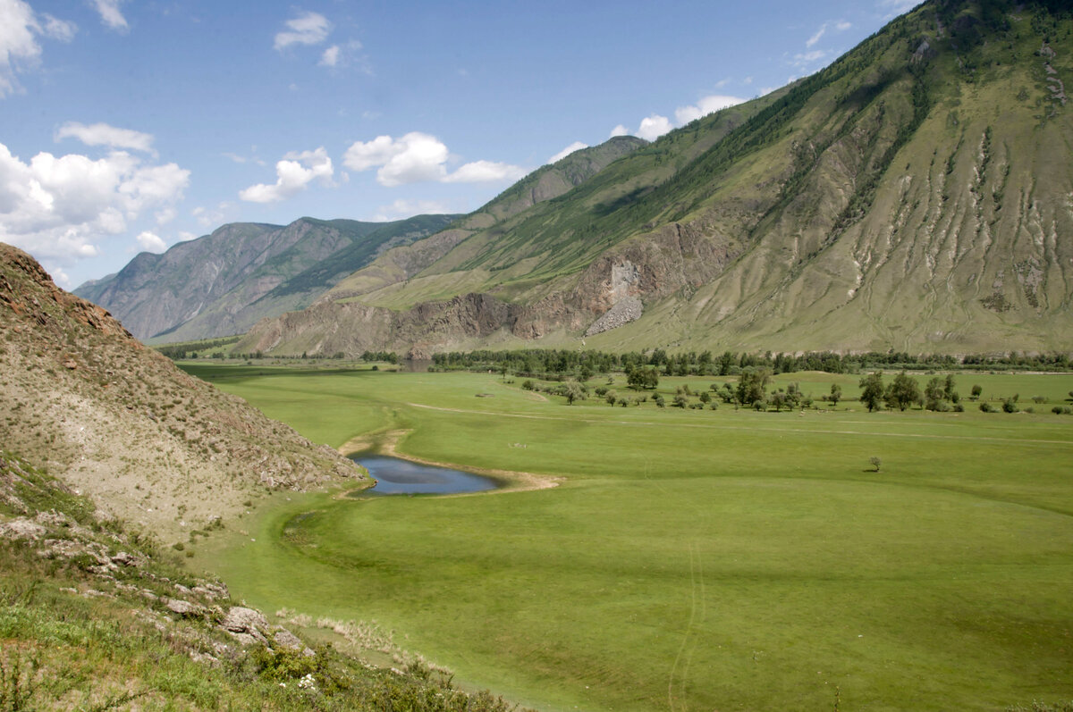 В заповедном Алтае действительно не всё хорошо с инфраструктурой. Зато очень красиво.