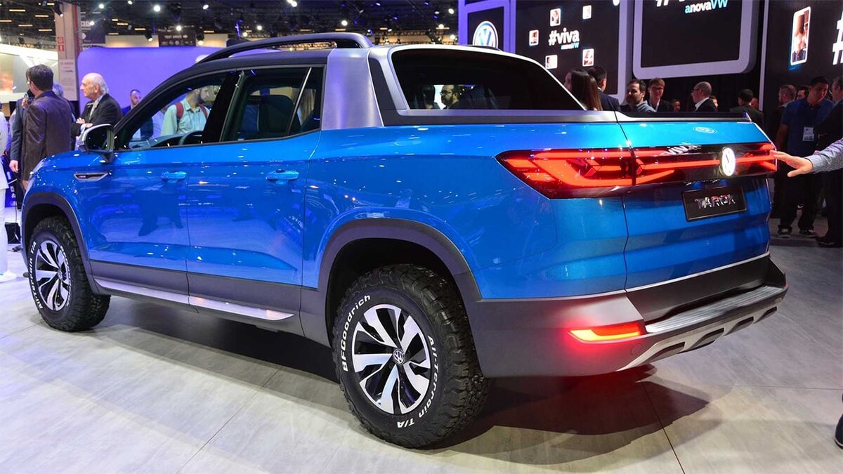 VW Amarok 2020 сзади