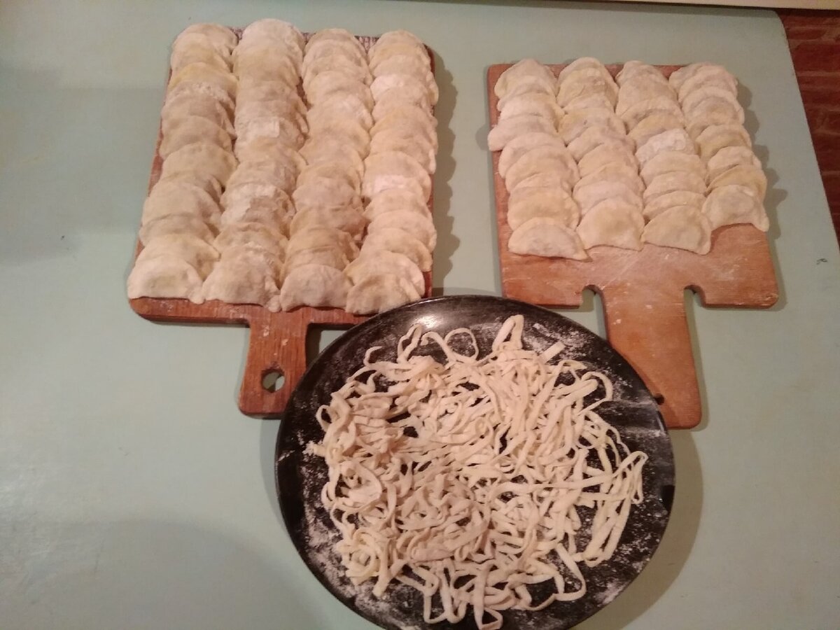 вареники с картошкой и домашняя лапша