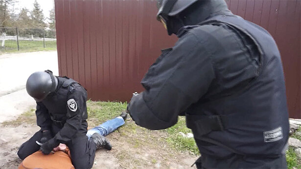 В сентябре прошлого года в полицию поступило заявление о пропаже 57-летнего жителя Брянска. В ходе розыскной работы полицейские установили круг общения пропавшего. Под подозрение попал знакомый, который видел его последним.