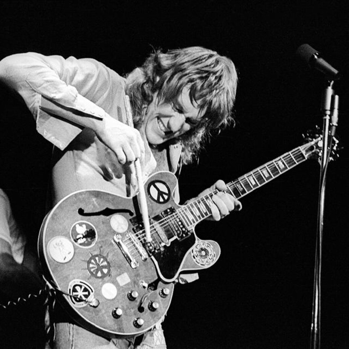 Alvin Lee.  фото с   static-1.ivoox.com