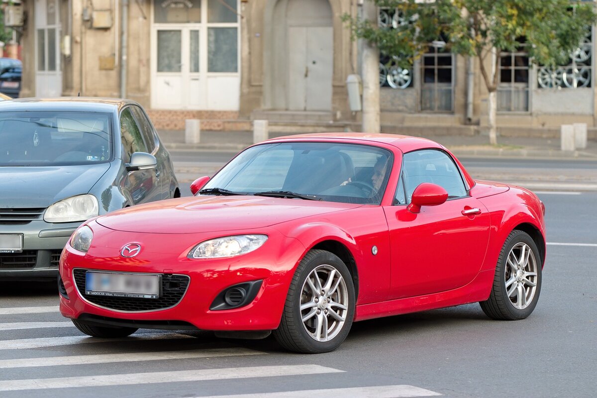 Если происходит столкновение, виновными могут признать обоих водителей. Изображение Candid_Shots с сайта Pixabay,используется по лицензии Simplified Pixabay License