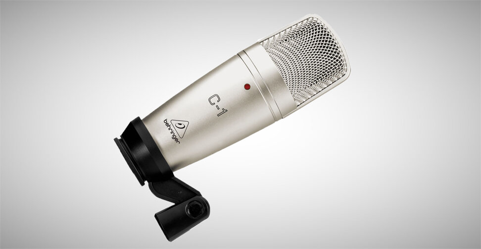 Беринджер С-1. Наш скромный красавец. Поставляется в кейсе. Не советую USB-версию