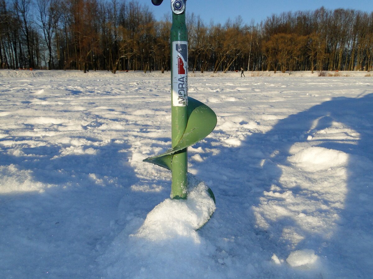 Вот такая вот сейчас толщина льда... Барнаульская спираль целая получается...