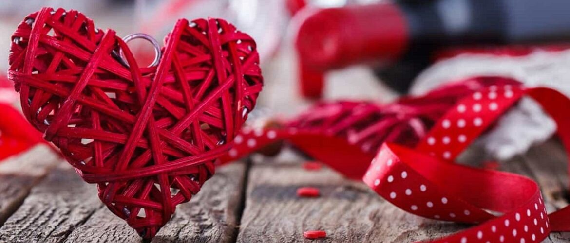 Поздравление любимой с Днем Святого Валентина — расскажи о своих чувствах в стихах и прозе