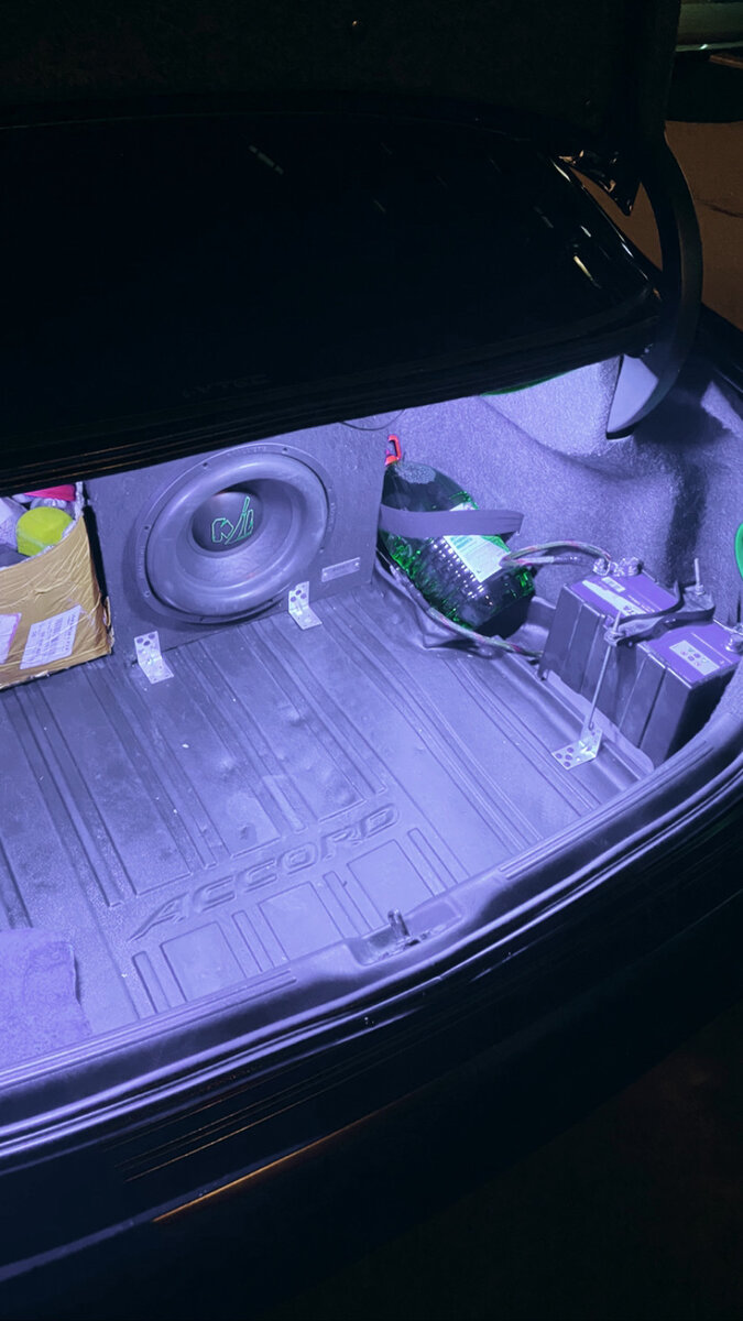 Вариант с чистым багажником))