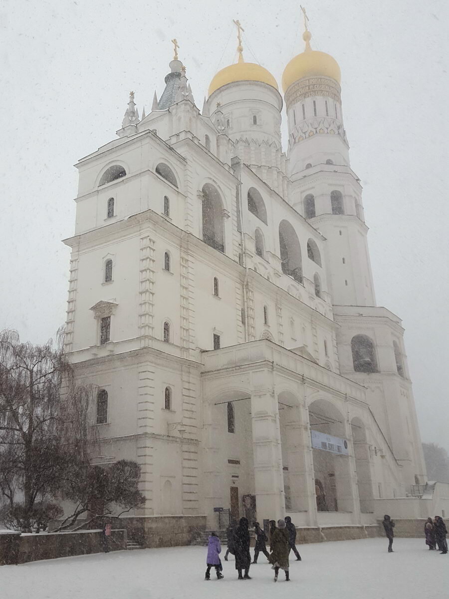 Колокольня Ивана Великого со звонницей.