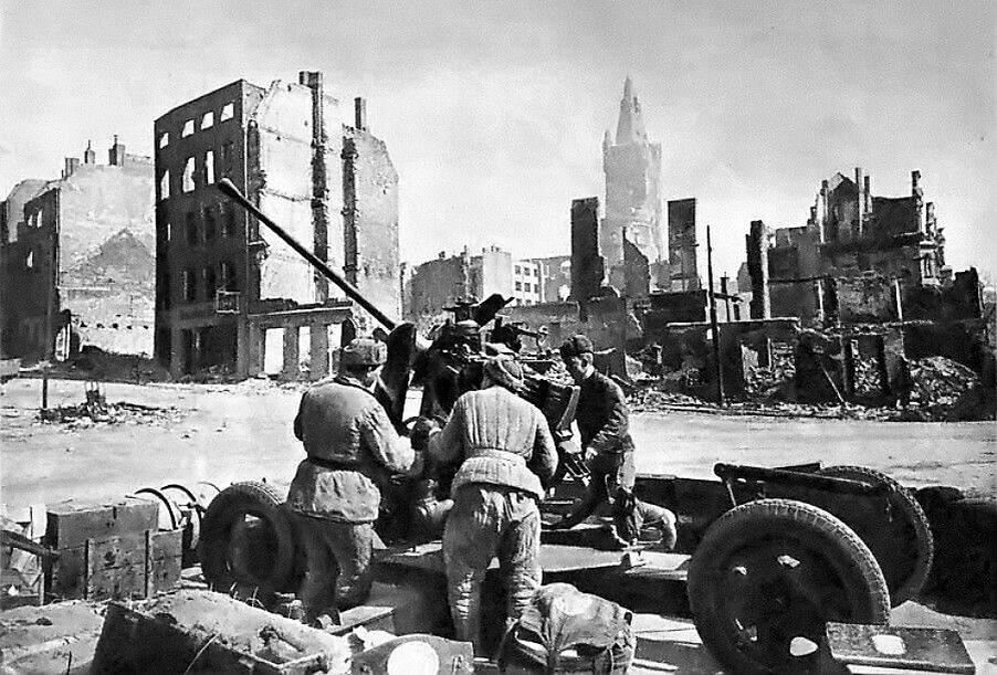 калининград после войны 1945. кенигсберг вов. штурм кенигсберга 1945. штурм кёнигсберга в 1945 году. война 1945 калининград.