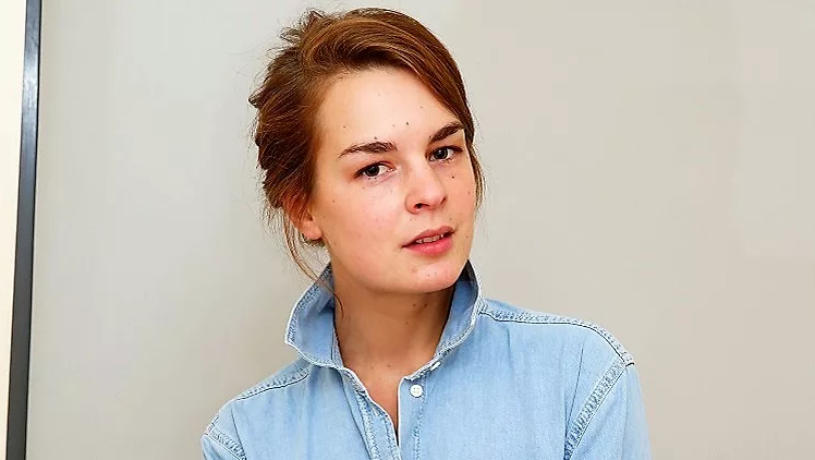 В юности