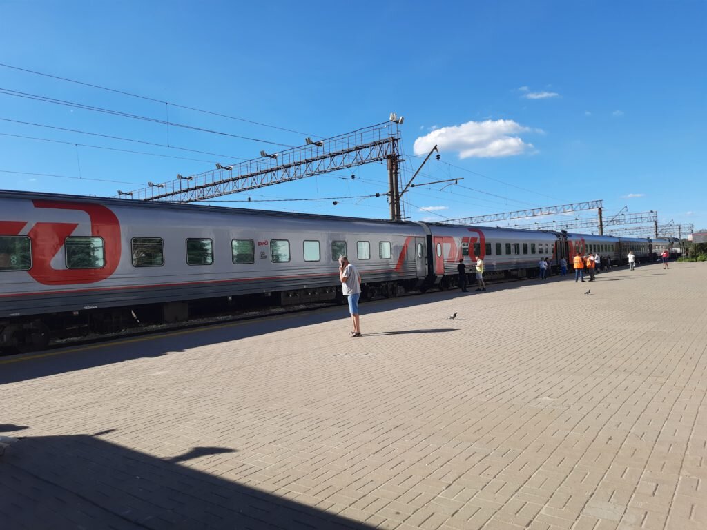 Поезд с петербург калининград с остановками. Калининград железная дорога. Поезд 79 Санкт-Петербург Калининград фото. Поезд Санкт-Петербург Калининград