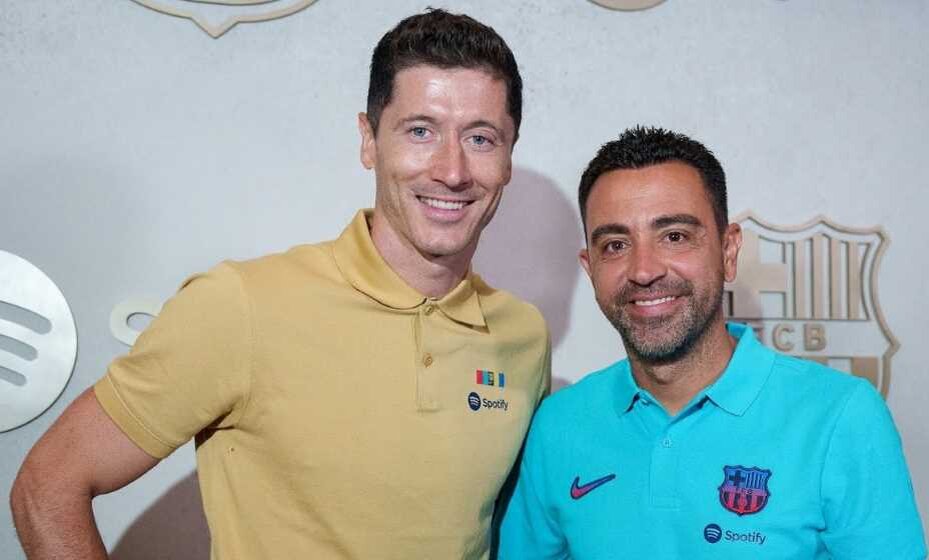    Роберт Левандовски и Хави встретились в Америке. Фото: Соцсети «Барселоны»