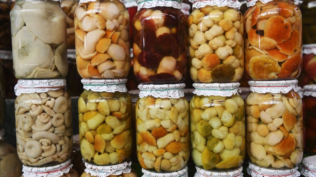    Маринованные грибы© РИА Новости / Кирилл Каллиников