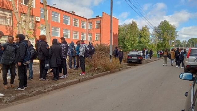    Эвакуация колледжа Подписчик группы «Жесть Ярославль»