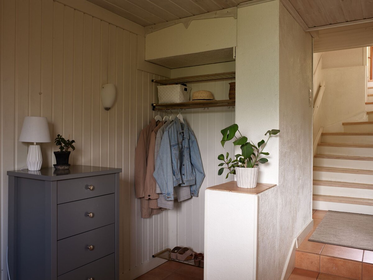 Как живут в странном желтом доме недалеко от озера? Показываю, что ...