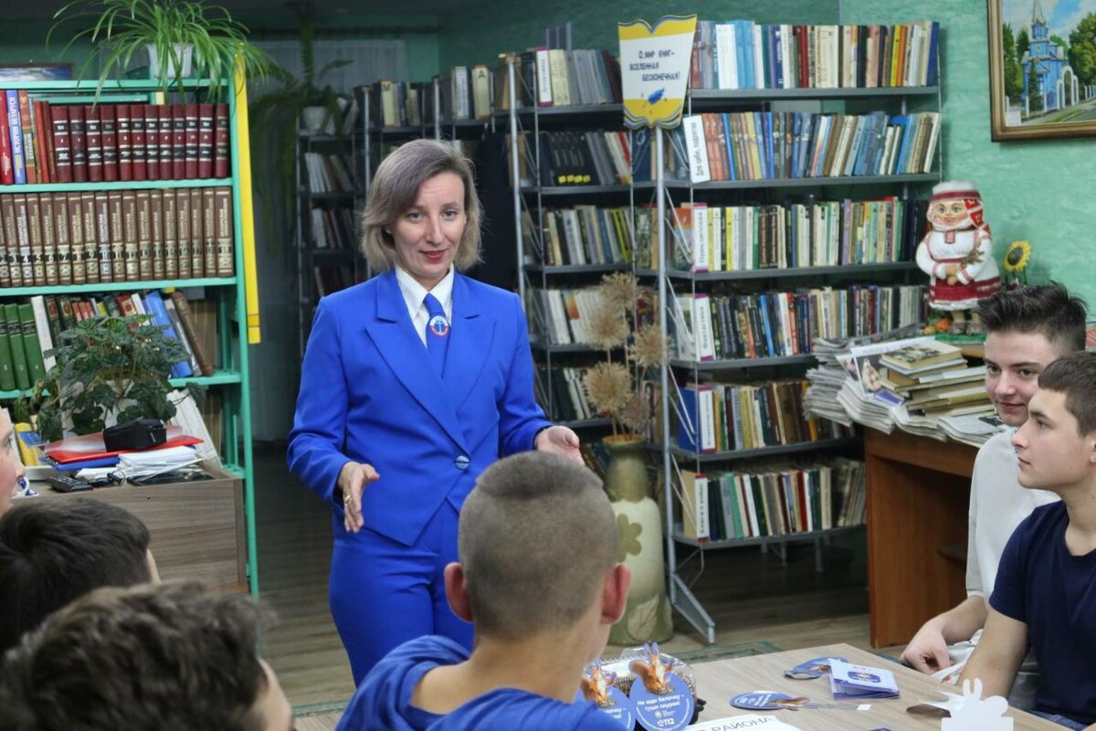 На всех фото учащиеся первого курса