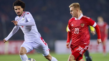 Карпин продолжает жертвовать качеством игры ради просмотра новичков. Но есть один вопрос  📷
