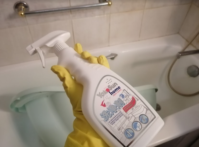 Так выглядит средство — его удобно распылять, куда нужно