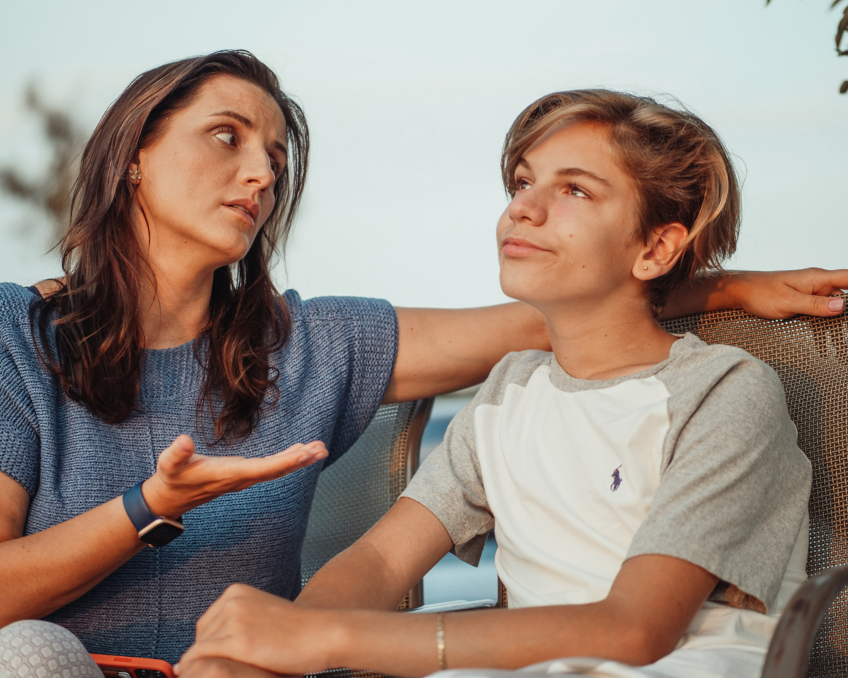 Ругань, угрозы, обвинения и запись в очередной кружок без согласия ребенка ни к чему не приведут. И чем старше ребенок, тем хуже это работает.