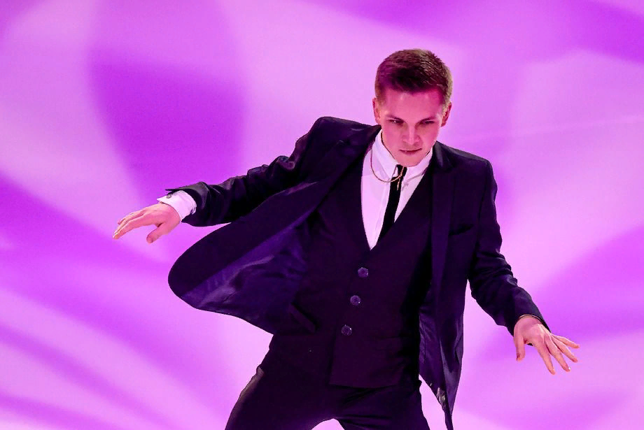 фото из статьи "Выбираем секс-символ нашего фигурного катания!" на «Чемпионате»