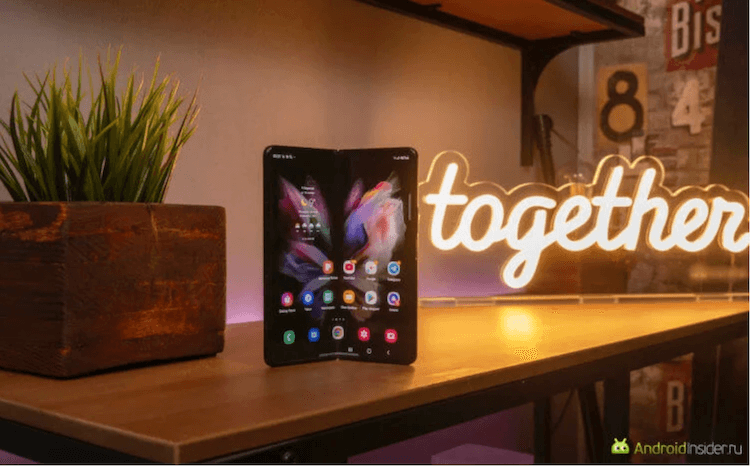    Складные телефон, отличные экраны, новый процессор — так портфолио Samsung выглядит еще лучше.