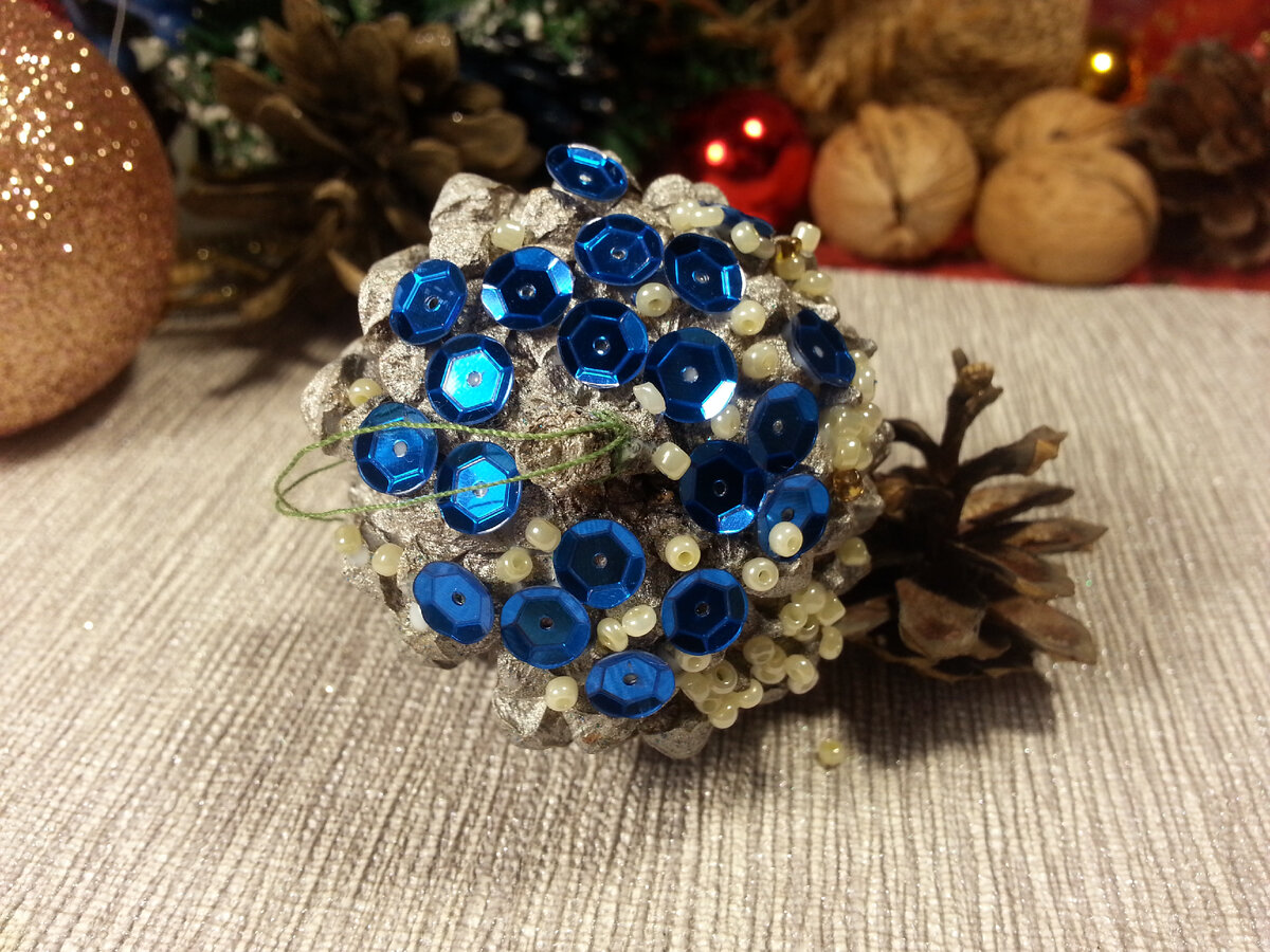 Новогодняя игрушка из природных материалов своими руками