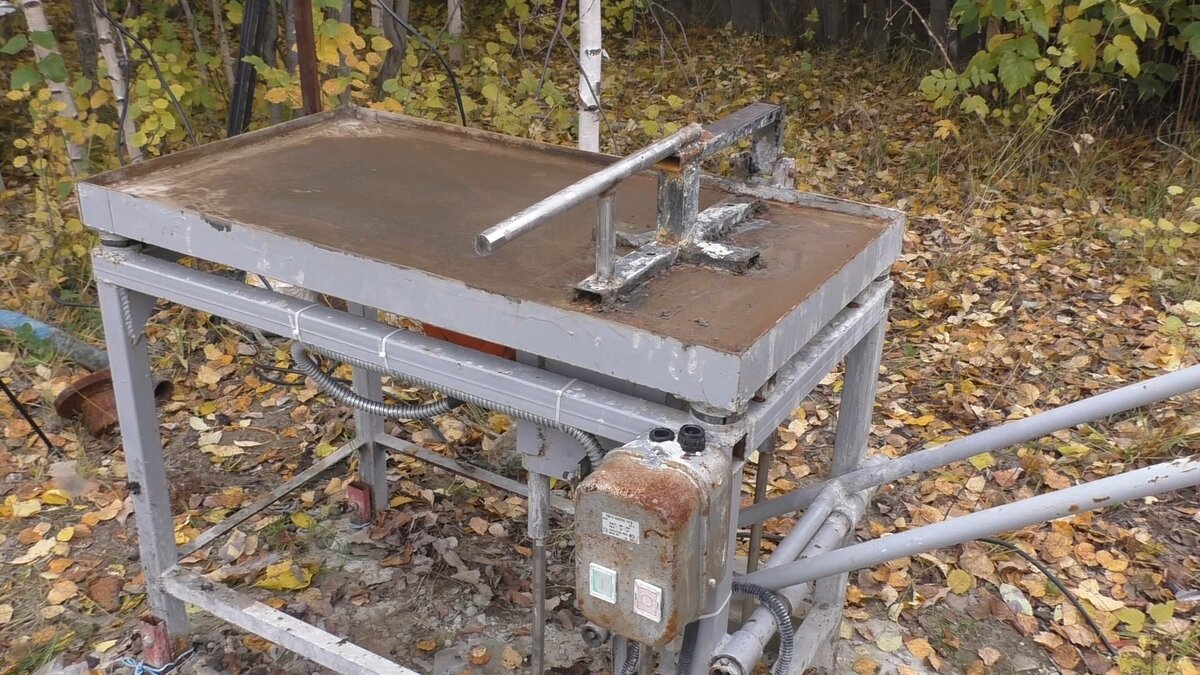 На фото немного поржавел, т.к. длительное время его не использовал... на функционал никак не влияет.. Авторское SPV PROJECT