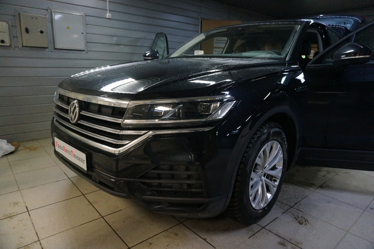 Восстановление туарега. VW Touareg 2019 Rear Camera installation.