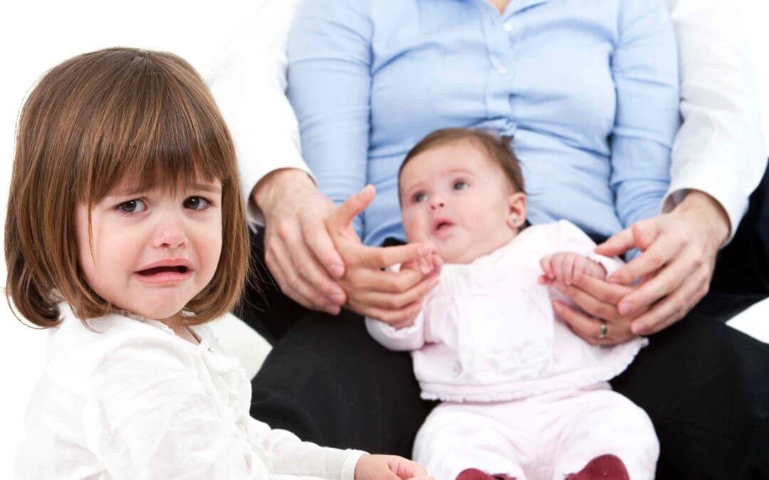 Хотим второго ребенка девочку. Старшие и младшие дети. Хотим второго ребенка девочку. Просвечивает ребёнок беременная. Родители и дети.