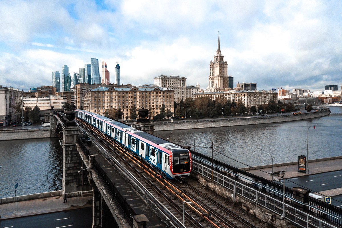 Смоленский метромост