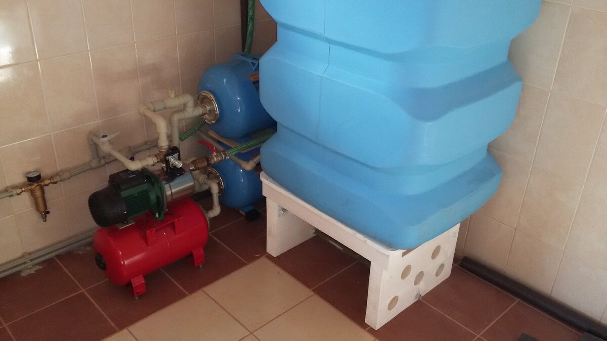 Станция второго подъема в доме