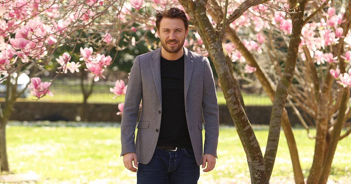 Толга Гюлеч