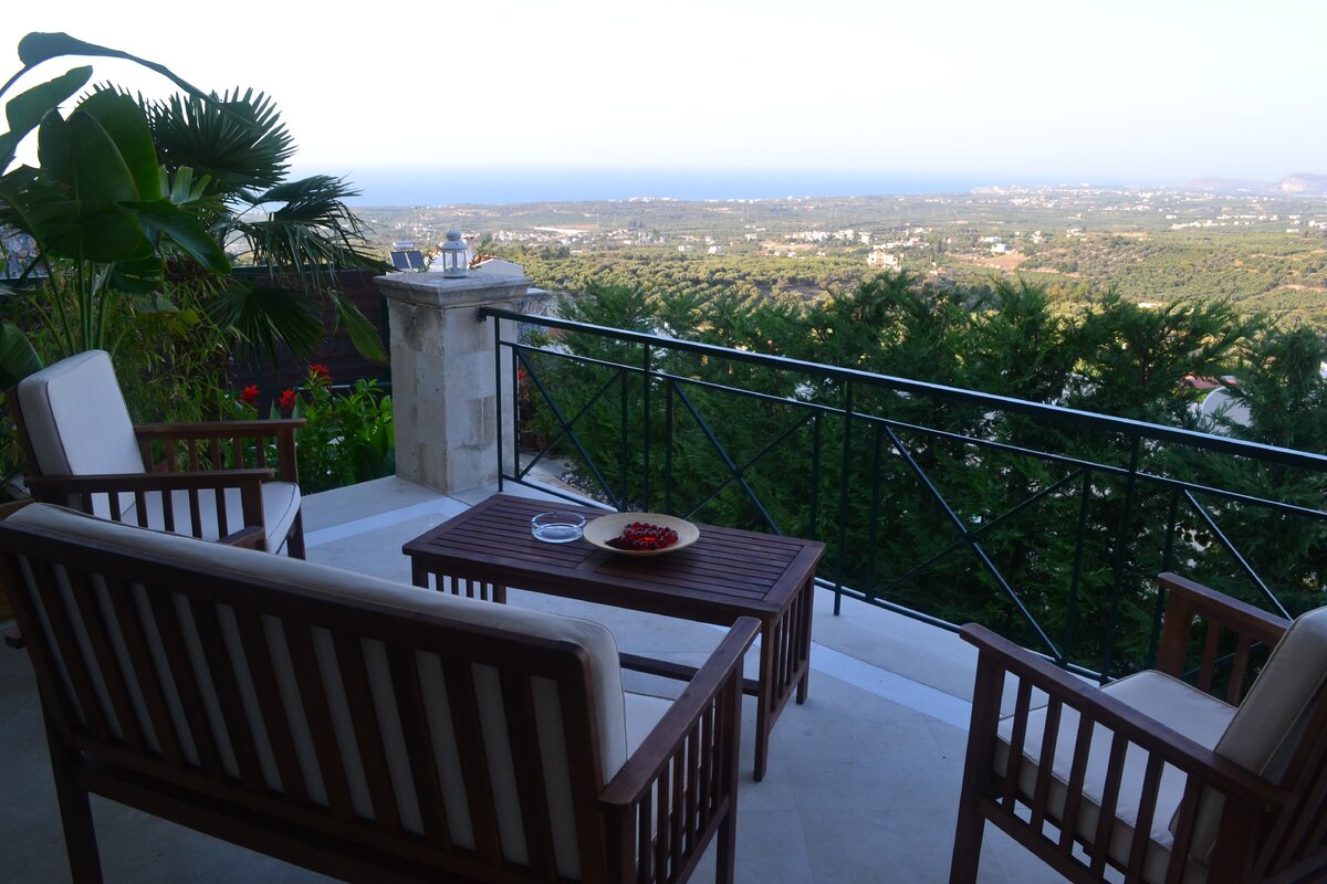 вилла на Крите, где можно жить во время авторского тура. Фото Екатерины Бурлаченко