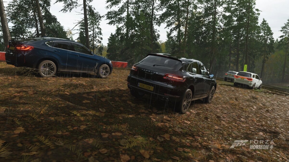 осень — для внедорожного веселья в грязи...