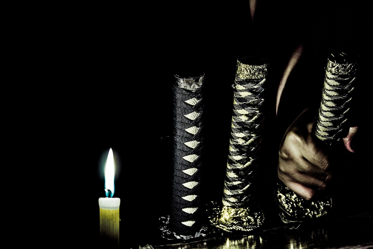 Слегка позаимствовал трехмечевой стиль из знаменитого аниме One Piece