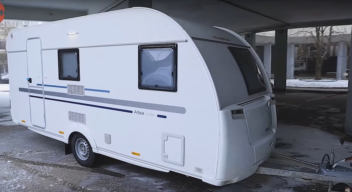 Прицеп-дача Adria Altea на 6 спальных мест
