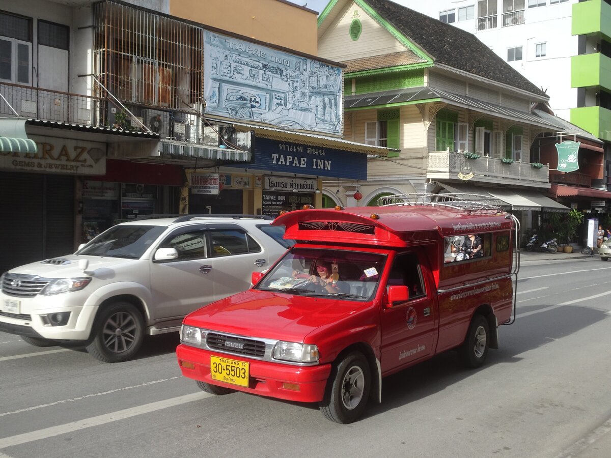 Сангео-такси на улицах Чианг Мая