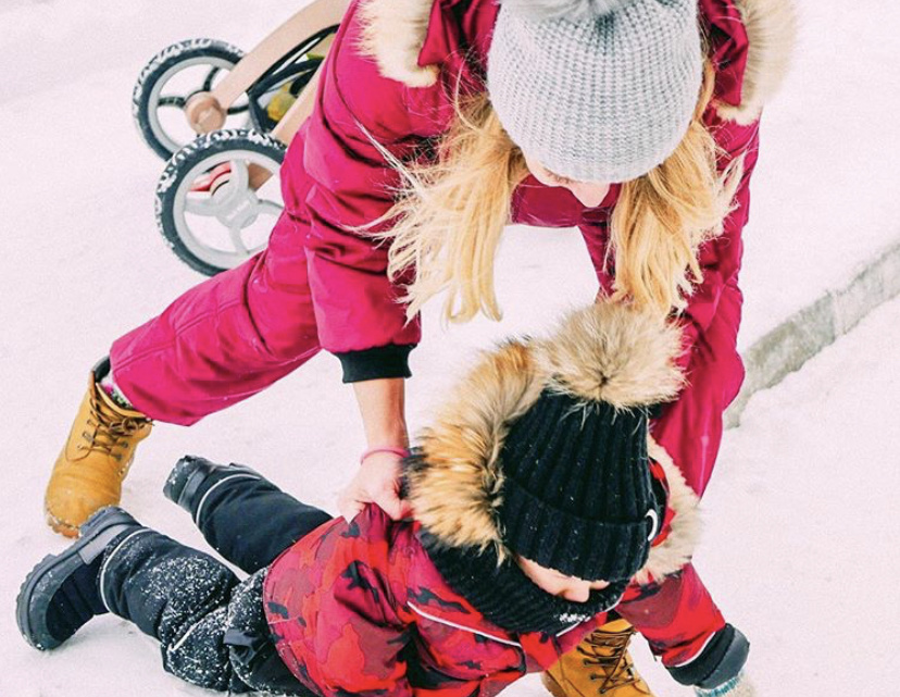 Первый раз вышла одна с 2-мя 