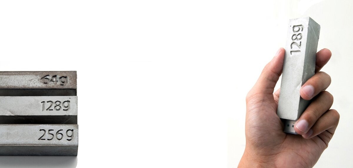 1. Флешка из бетона