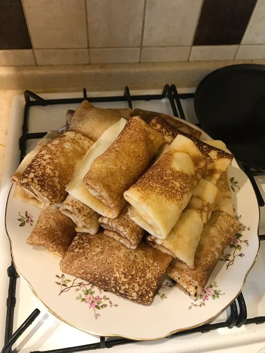 Фаршированные блинчики — это залог вкусных завтраков на следующие два дня