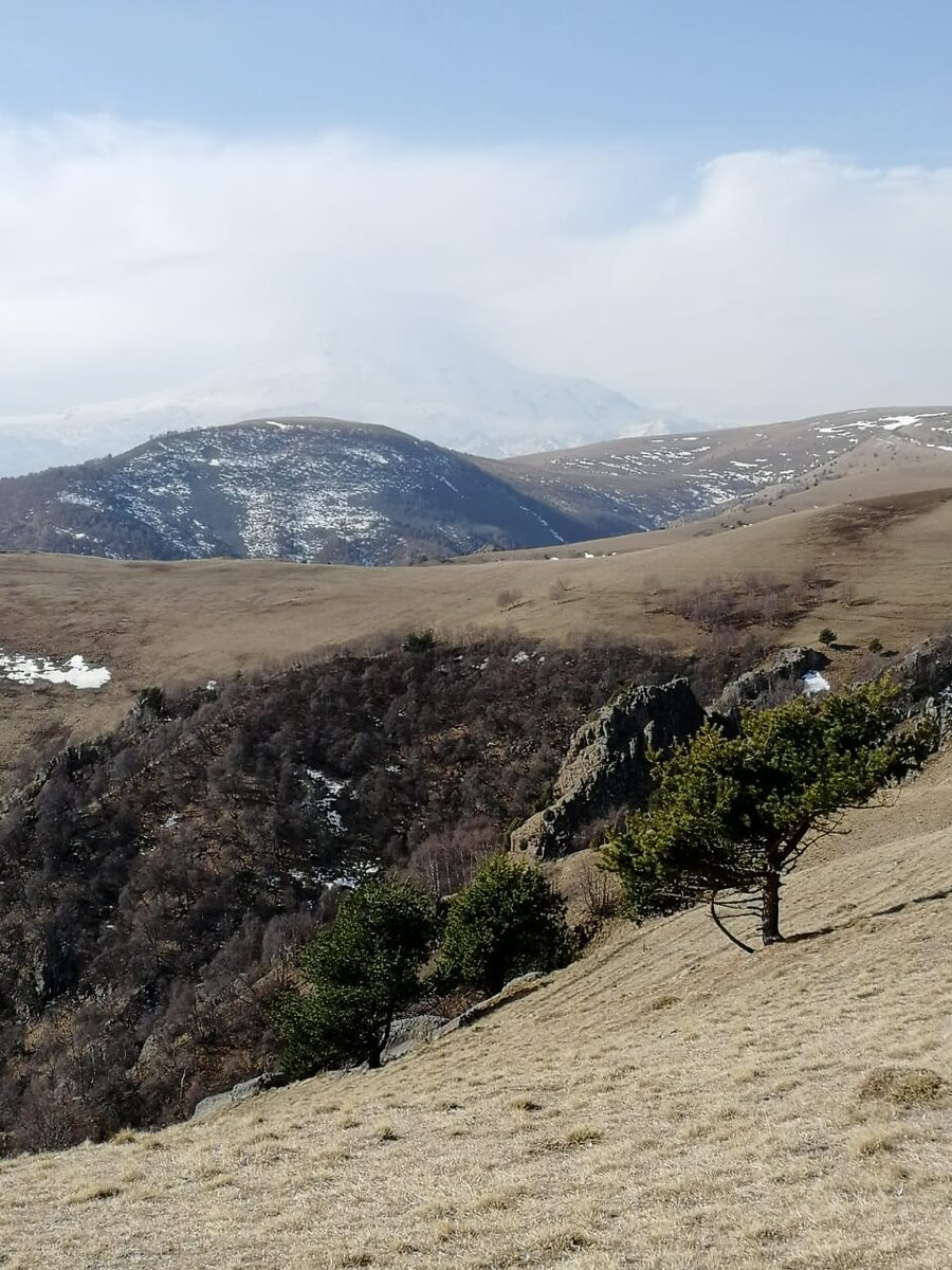 За облаком Эльбрус)