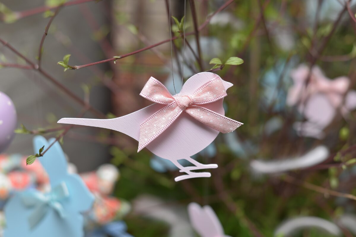 Птички и зайчики вырезаны из тонкой фанеры на заказ