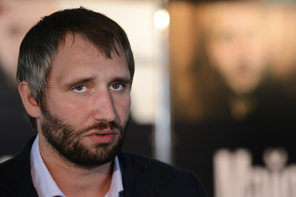 ,,Хрен его знает, как я пойму, что я счастлив. Быть может, мне и вовсе не дано''. 
