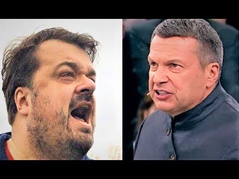 Просто без шансов. 
Журналист Василий Уткин бросил конфликтовать с Тиной Канделаки и нашел себе новую жертву – телеведущего «России-1» Владимира Соловьева.


Сперва Уткин напрыгнул на Соловьева во время интервью ютуб-каналу «Мы к вам приедем». У Василия спросили, подал бы он Владимиру Рудольфовичу руку при встрече. «Точно совершенно не подам ему руку, потому что мы с ним уже встречались в подобных ситуациях, и мы обменивались некрасивыми словами в этой ситуации. Поэтому там не возникнет даже вопроса, пожимать ли руку».


Затем интервьюер поинтересовался: не считает ли Уткин, что Соловьев мог настаивать на его отстранении от работы на Первом канале после твита о слабости сборной России?


Василий Уткин 🖤💛
✔
@radioutkin
 Вчера в России начался чемпионат мира, а сегодня - по футболу. 
Собственно, это нормально!

619
3:21 PM - Jun 15, 2018 · Адлер, Россия
Twitter Ads info and privacy
84 people are talking about this
«Да срать ему на голову, мне совершенно все равно. Как среагирует в случае чего Соловьев – это настолько очевидно, это как кнопку нажать – и свет загорелся. Как на него обижаться-то можно? Человек делает что умеет, и так далее. В отношении парня вроде Соловьева Владимира Рудольфовича я могу сказать только, что меня с ним ничто не связывает. Это не мой коллега. Это не близкий мне человек. Он не занимается тем же делом, что и я», – ответил Уткин.

Соловьев не стал отвечать Василию сразу, дождавшись его эфира с Александром Невзоровым на «Дожде». Там Уткин разнес поведение российских властей во время пандемии коронавируса:


 
Вопрос только один: «Государство, ты мне на кой вот сейчас, в данный момент?» Я бы в принципе сам дома отсиделся бы, наверное. Я отсиживался и в других ситуациях. Но я, в конце концов, много лет, уже десятилетий, все скидываю и скидываю тебе долю от своих заработков, какую-то часть денег ты у меня забираешь само, и я никогда их не увижу. Я имею в виду так называемый Пенсионный фонд. И никто никогда их не увидит, это совершенно очевидно.

Это все ради чего? Чтобы сейчас потерли репу, напомнили мне про каких-то кипчаков, и на этом мы разошлись, что ли? То есть я за свой счет, собственно, сижу дома, сам себя запер, за квартиру плачу, все налоги и так далее. Это что? То, ради чего я отстегивал налоги каждый месяц лет тридцать, что ли? Как-то я очень разочарован всем этим обстоятельством. Мне такое государство не нужно. Ни для чего.


 

Здесь Соловьев уже не вытерпел, что естественно – обидели же не его, обидели священное российское государство! «Это тот Василий Уткин, которому давно необходима профессиональная психиатрическая помощь? И вы хотите, чтобы мы комментировали то, что говорит этот глубоко больной несчастный человек? Да вы посмотрите, как он выглядит. Ему нужна помощь, он выглядит тяжело и глубоко больным», – сказал пропагандист, отметив, что Уткин довел свой талант до «запредельно анекдотичного» уровня.



   