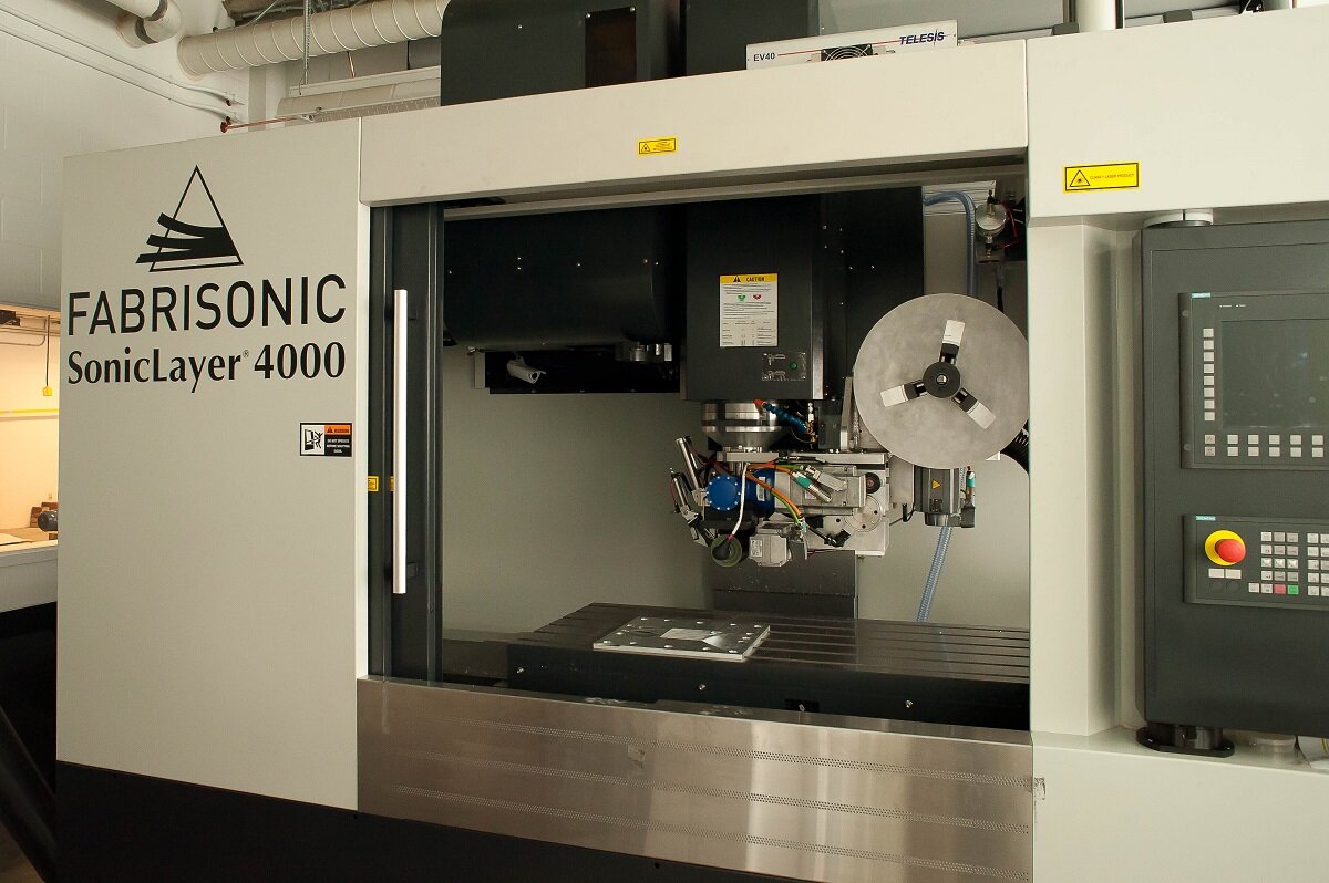 Этот промышленный 3D-принтер при работе потребляет мощность до 9 кВт