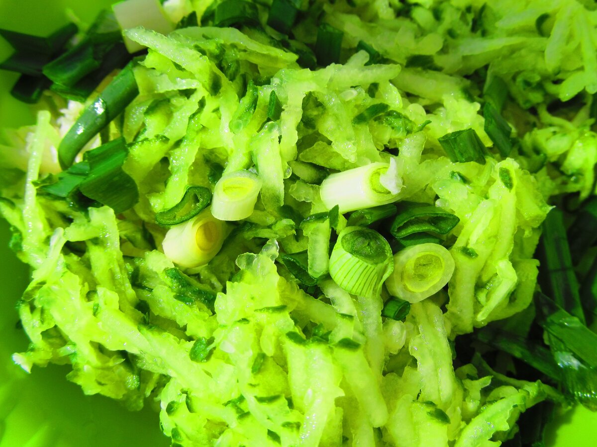 Самый простой "хлорофилловый" салат из зелени для улучшения общего самочувствия